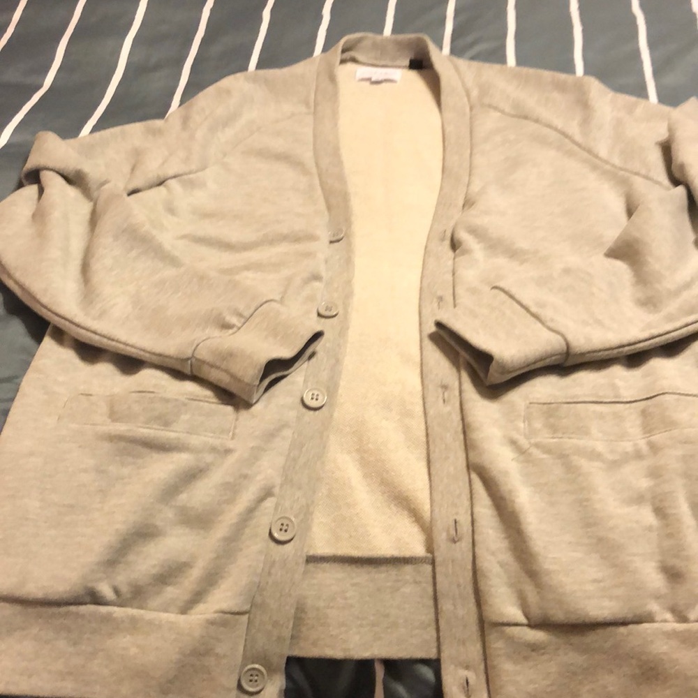 Men’s cardigan style shirt